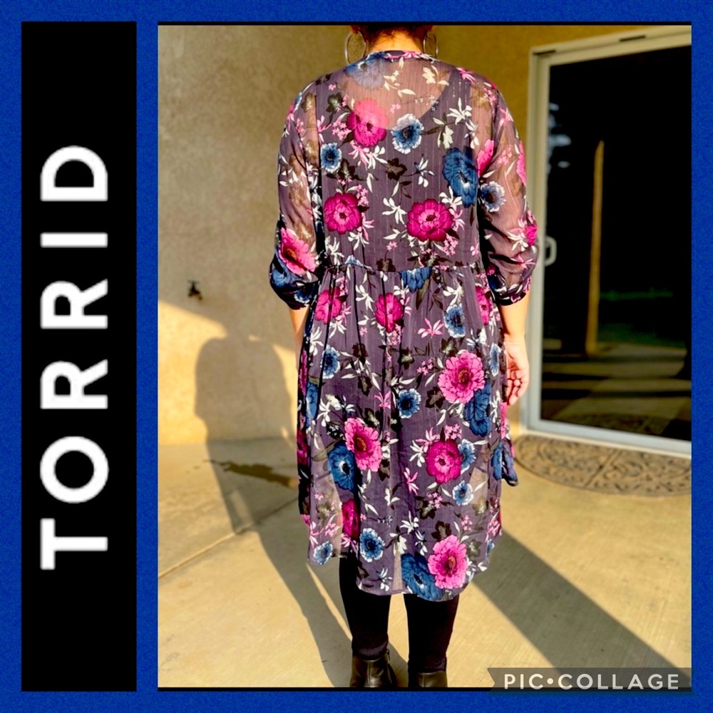 Torrid, Plus size 2 (18/20), Gorgeous High/Low blouse, Beautiful colors!